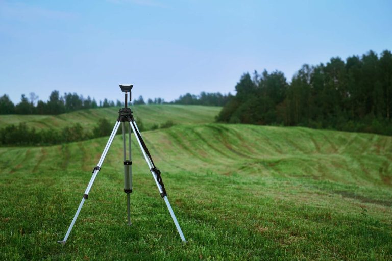 Land survey · precision